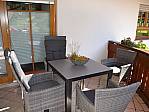 Hofblick - Balkon mit Sitzgruppe